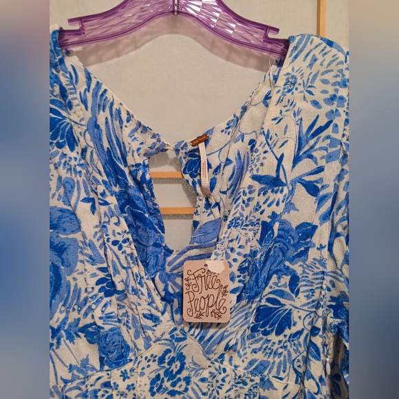 Blue and White Floral Dress - Picture 2 of 3